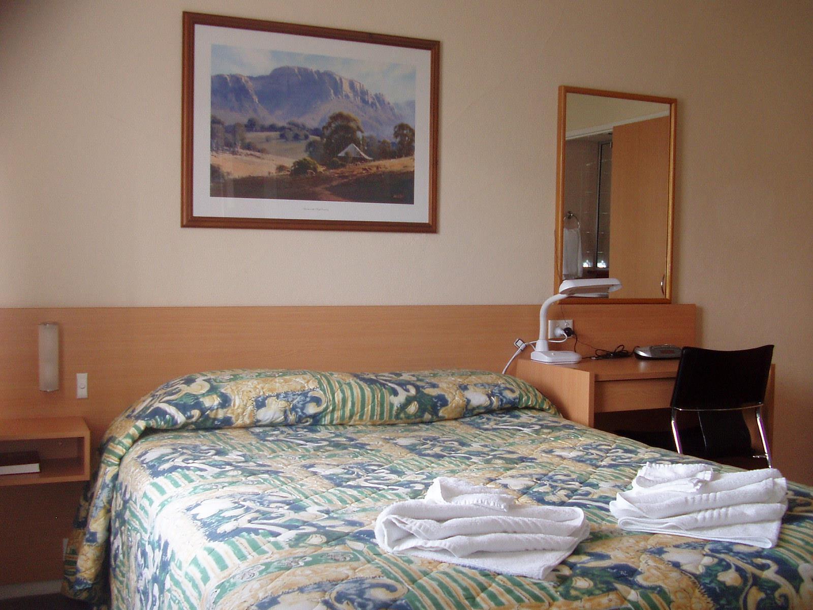 Redhill Cooma Motor Inn Екстериор снимка