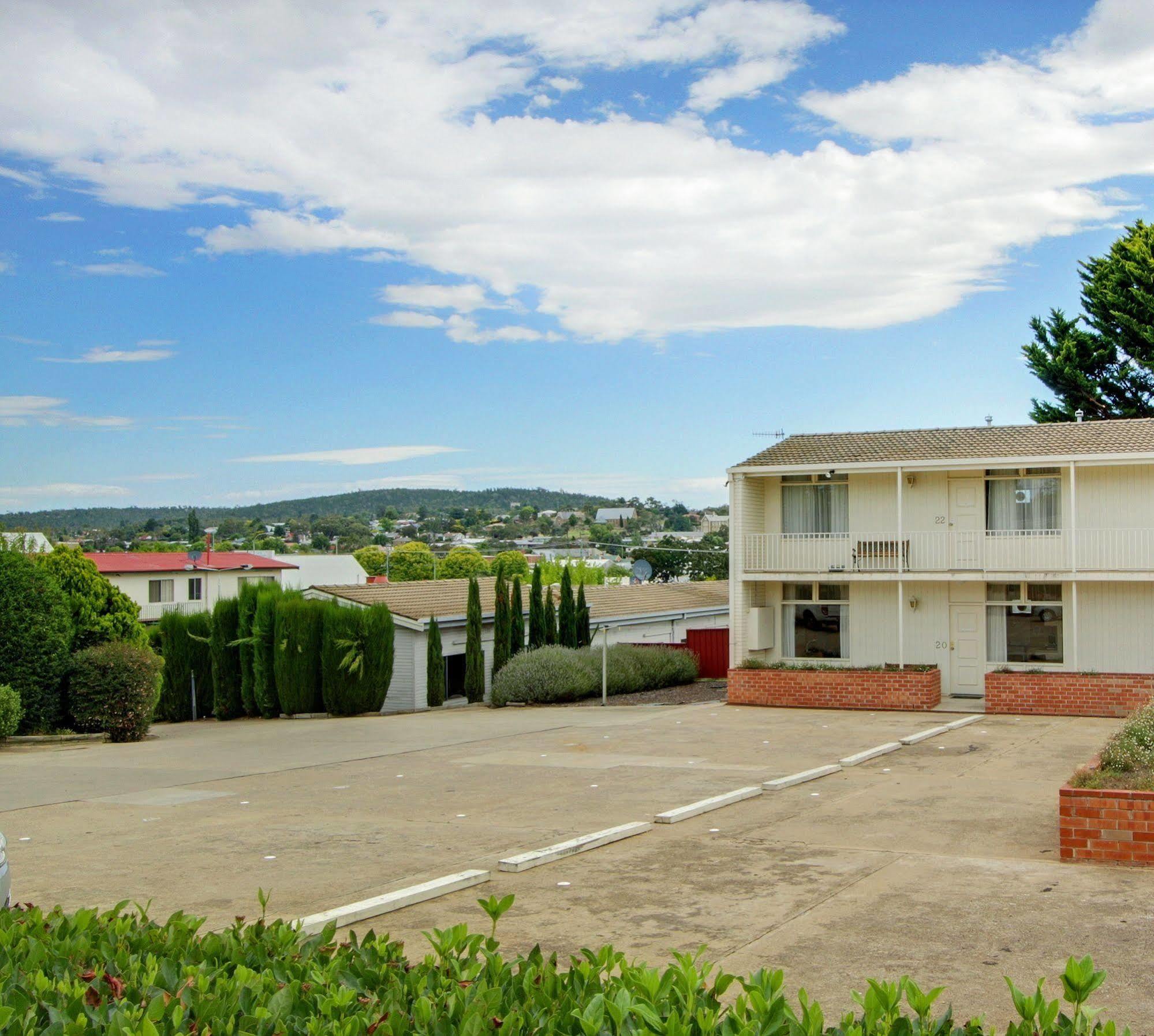 Redhill Cooma Motor Inn Екстериор снимка