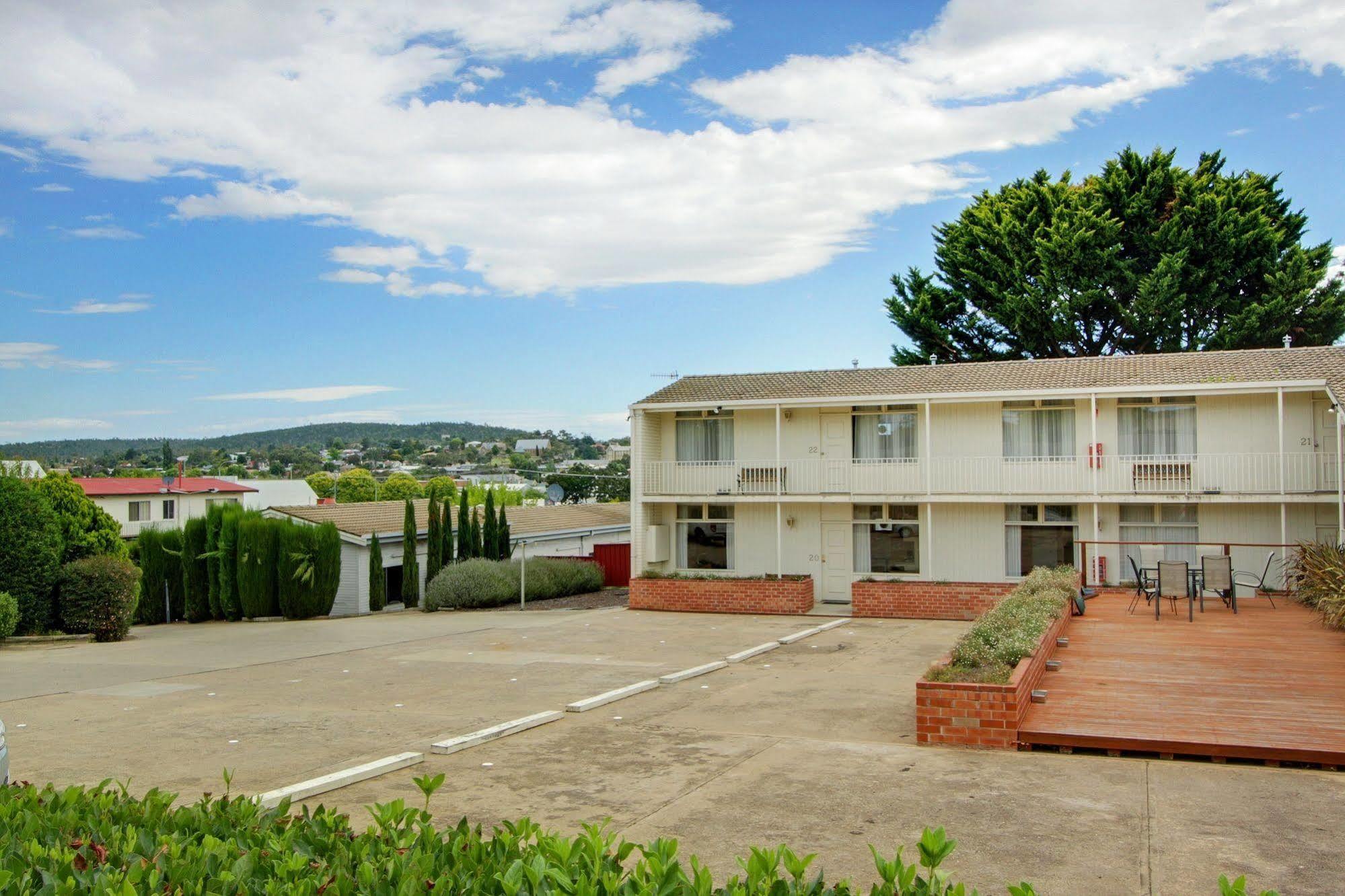 Redhill Cooma Motor Inn Екстериор снимка