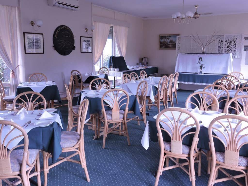 Redhill Cooma Motor Inn Екстериор снимка