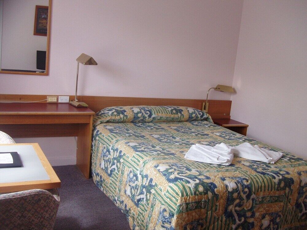 Redhill Cooma Motor Inn Екстериор снимка